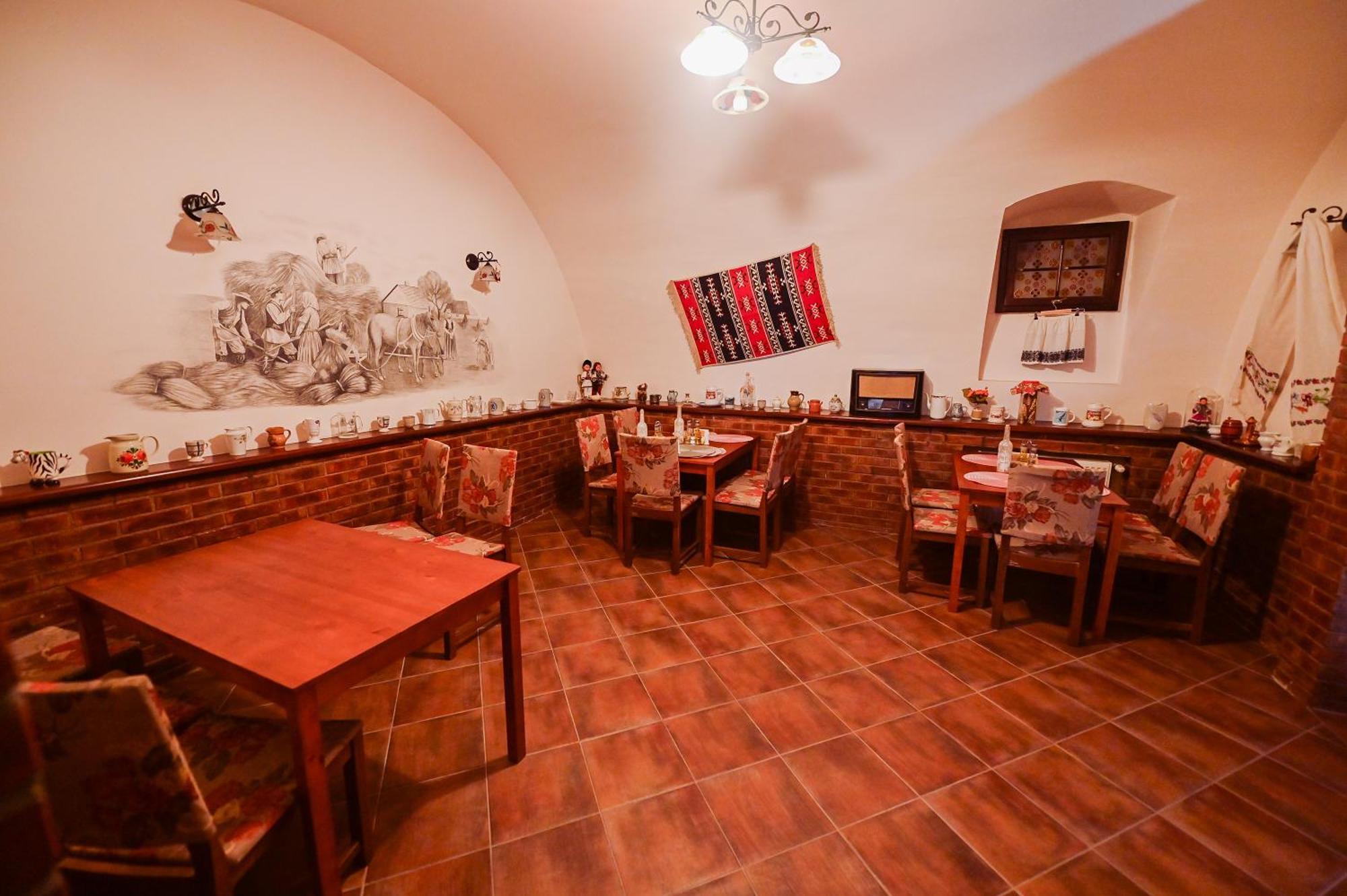 Conacul Domnesc Hotel Scheia Exterior photo