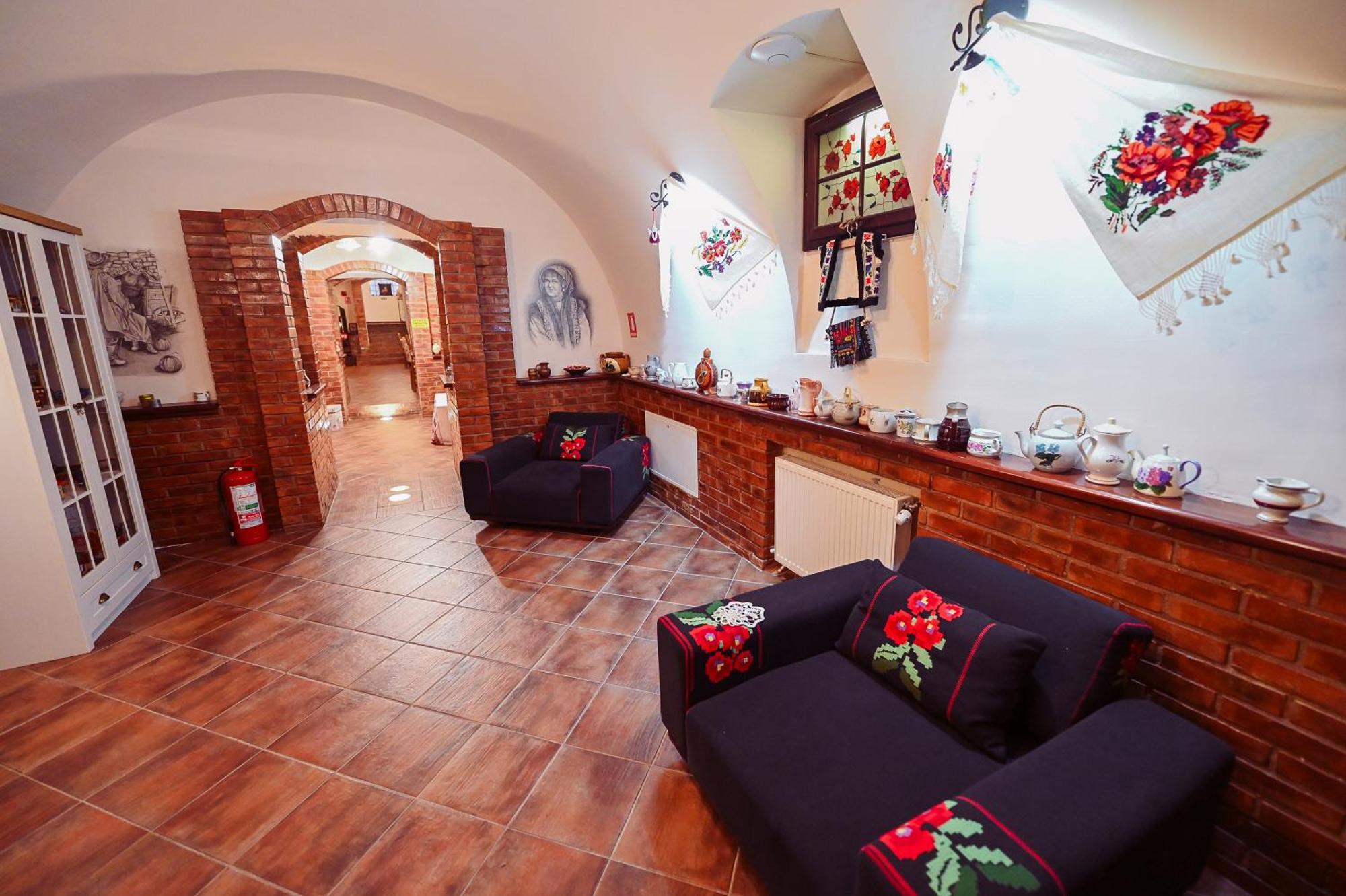 Conacul Domnesc Hotel Scheia Exterior photo