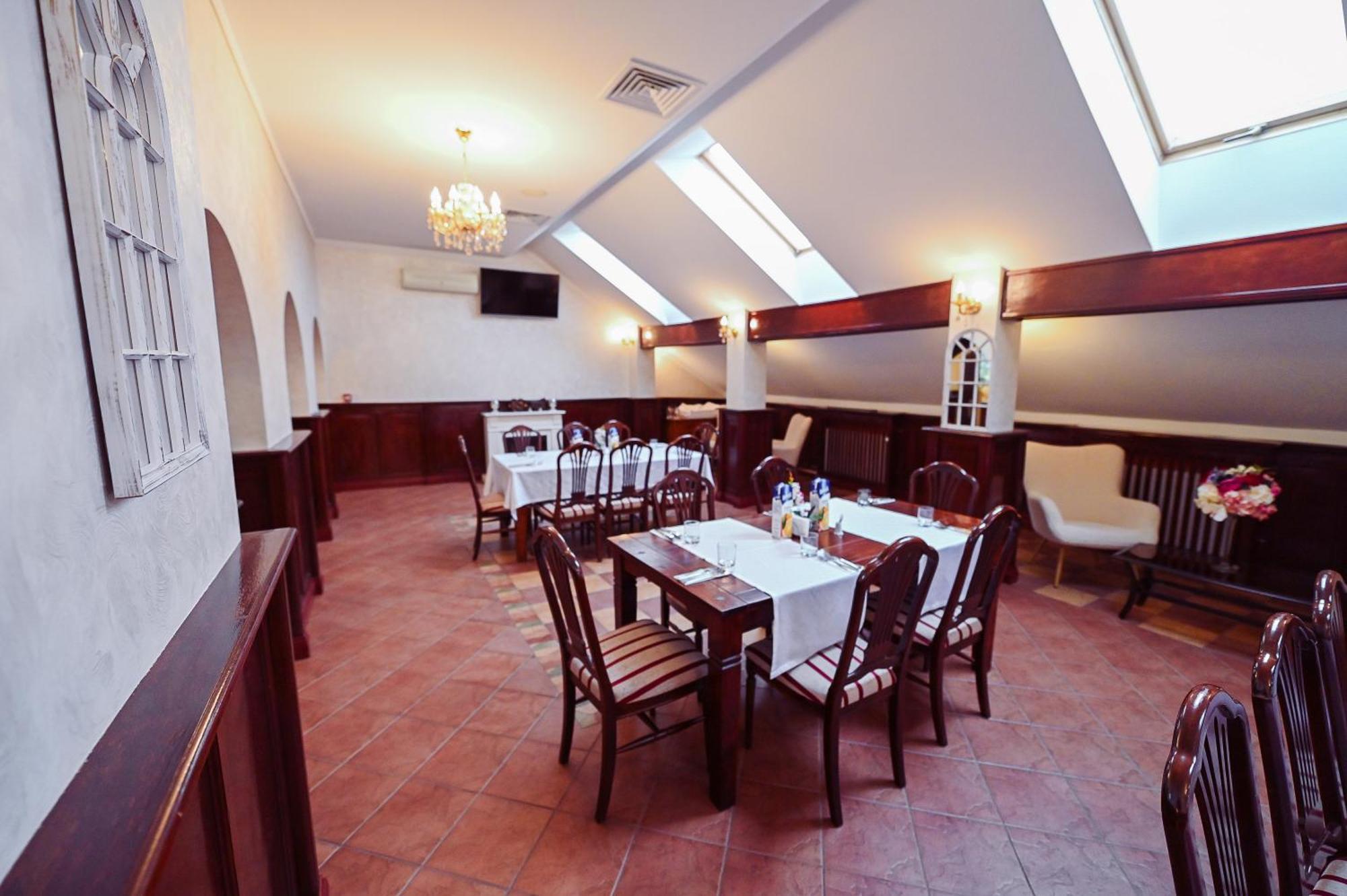 Conacul Domnesc Hotel Scheia Exterior photo